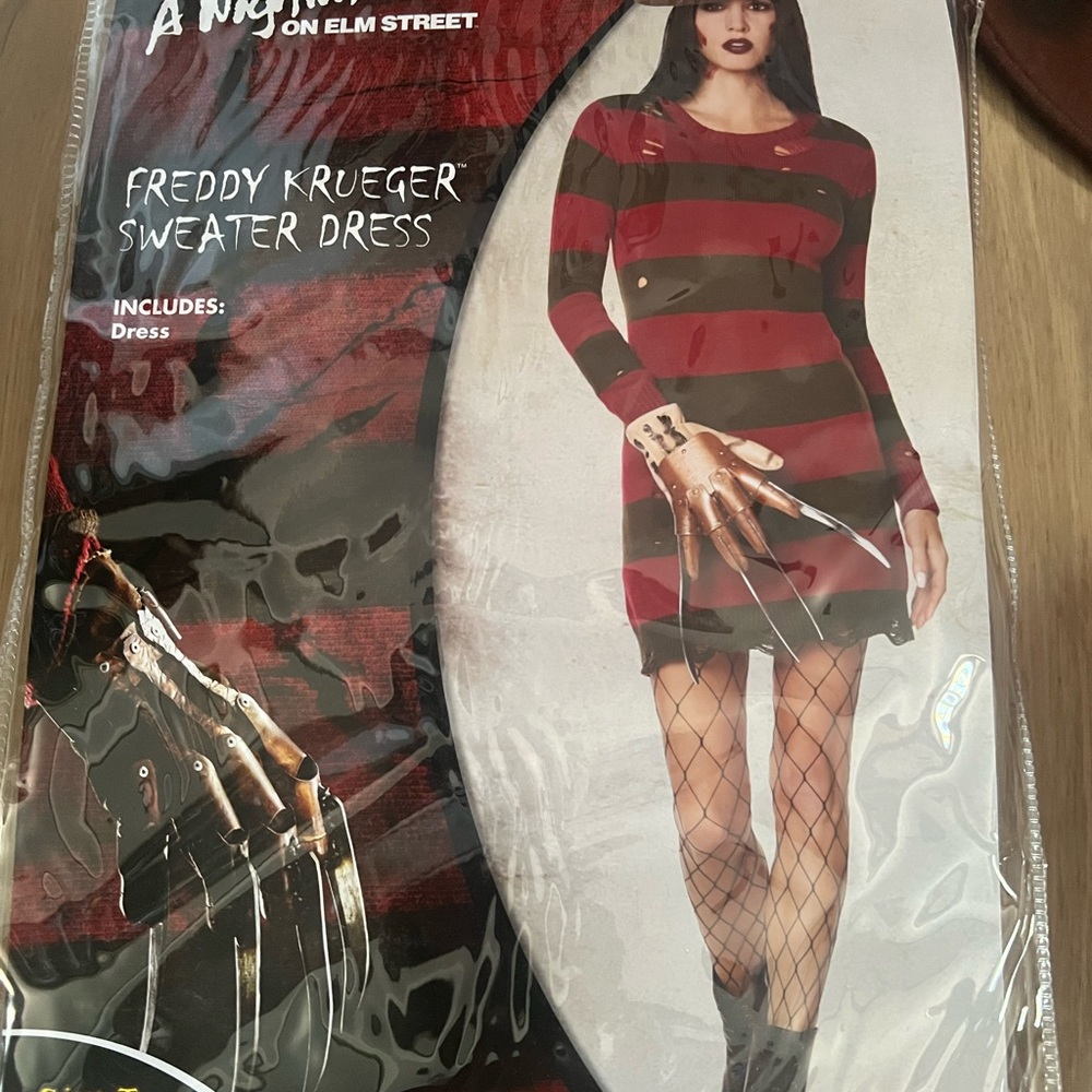 Freddy Krueger Sweater Dress - Red and Green

Hat & Freddy Kruger hand